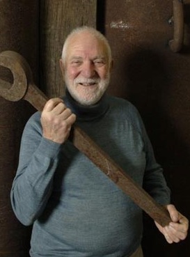 Lee más sobre el artículo Dibujando siempre en el espacio: Anthony Caro, on and on