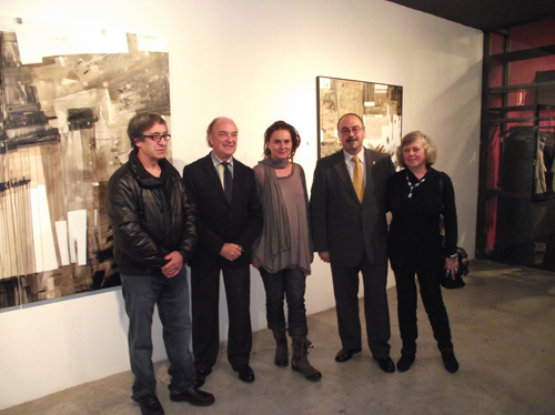 Lee más sobre el artículo Cuadros de Mónika Grygier y esculturas de Alfredo Sánchez en Espacio Adolfo Domínguez, Zaragoza