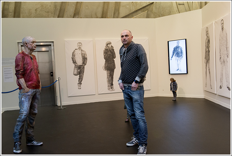 Lee más sobre el artículo Paisajes de Rosa Castellot, imaginación liberada de Sylvia Pennings, dibujos y esculturas de Steve Gibson