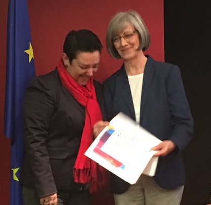 Lee más sobre el artículo Entrevista a Iris Lázaro