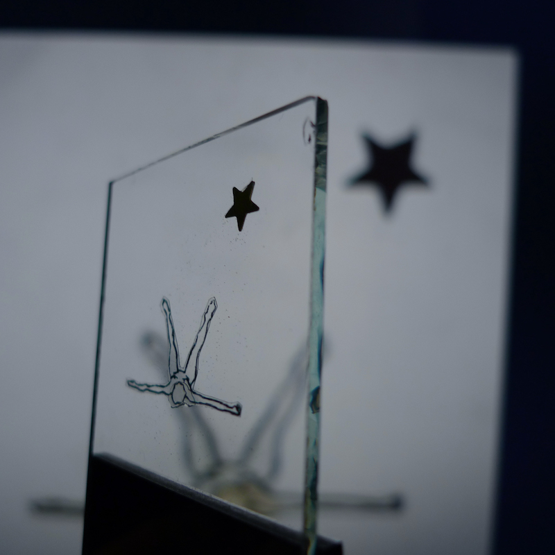 Lee más sobre el artículo ¿Embozado o emboscado?