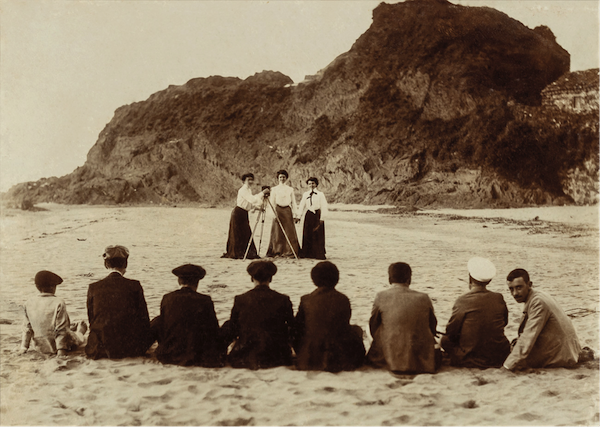 Lee más sobre el artículo Los Zubiaurre, memoria gráfica