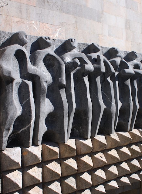 Lee más sobre el artículo Oteiza y la estatuaria de Arantzazu, 1950-1969