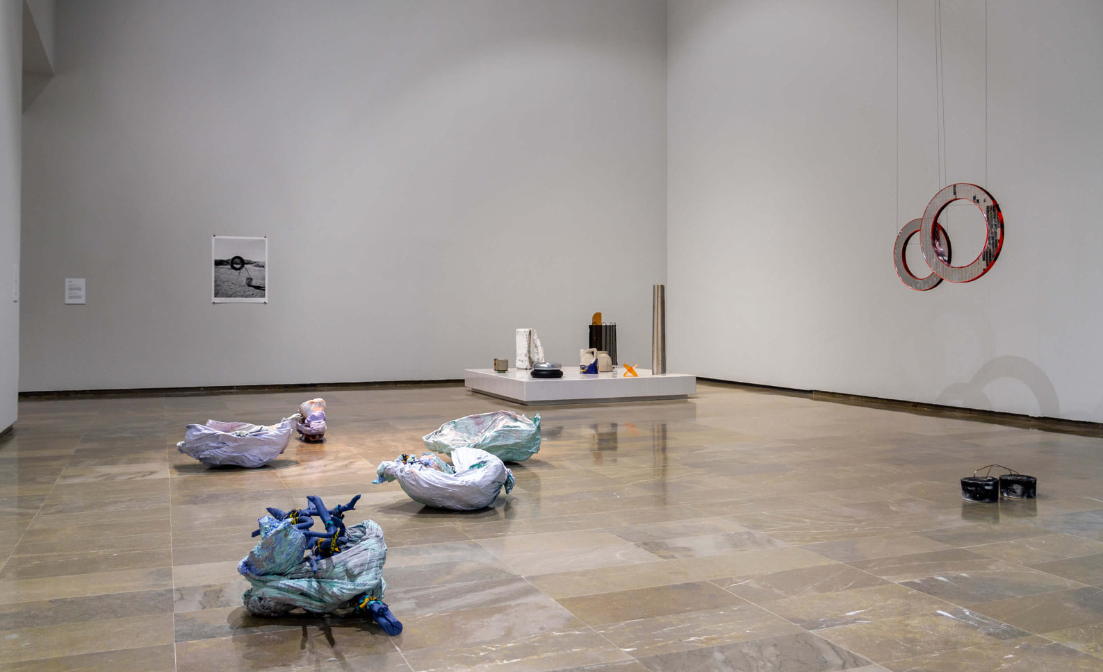 Lee más sobre el artículo Between Debris and Things