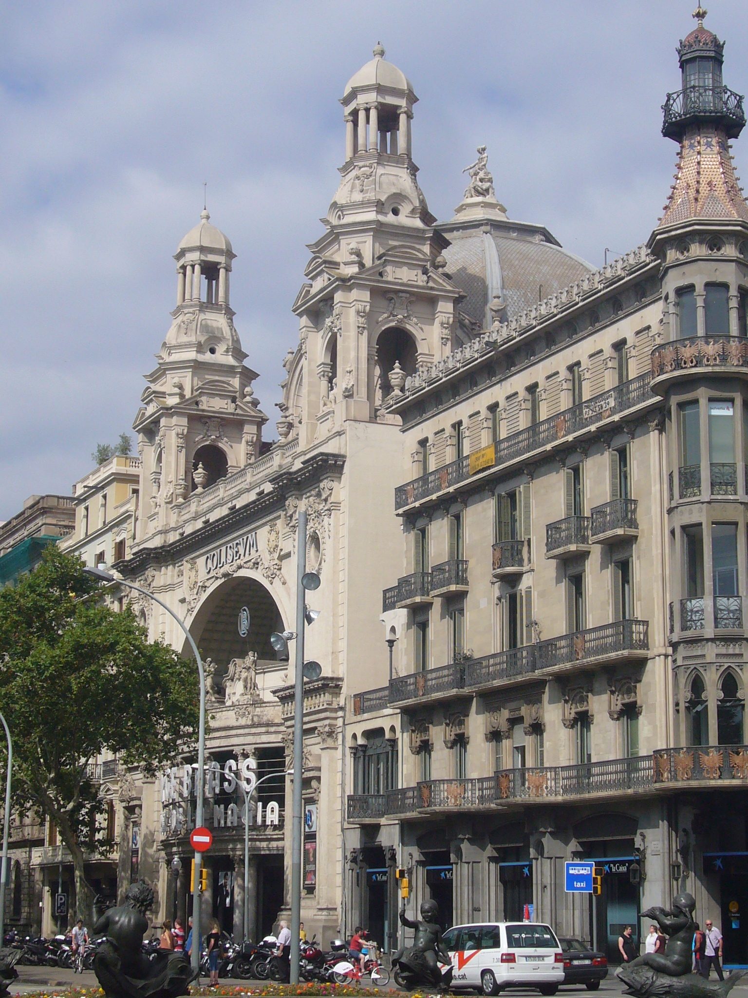 Lee más sobre el artículo El primer museo de arte contemporáneo de Barcelona: