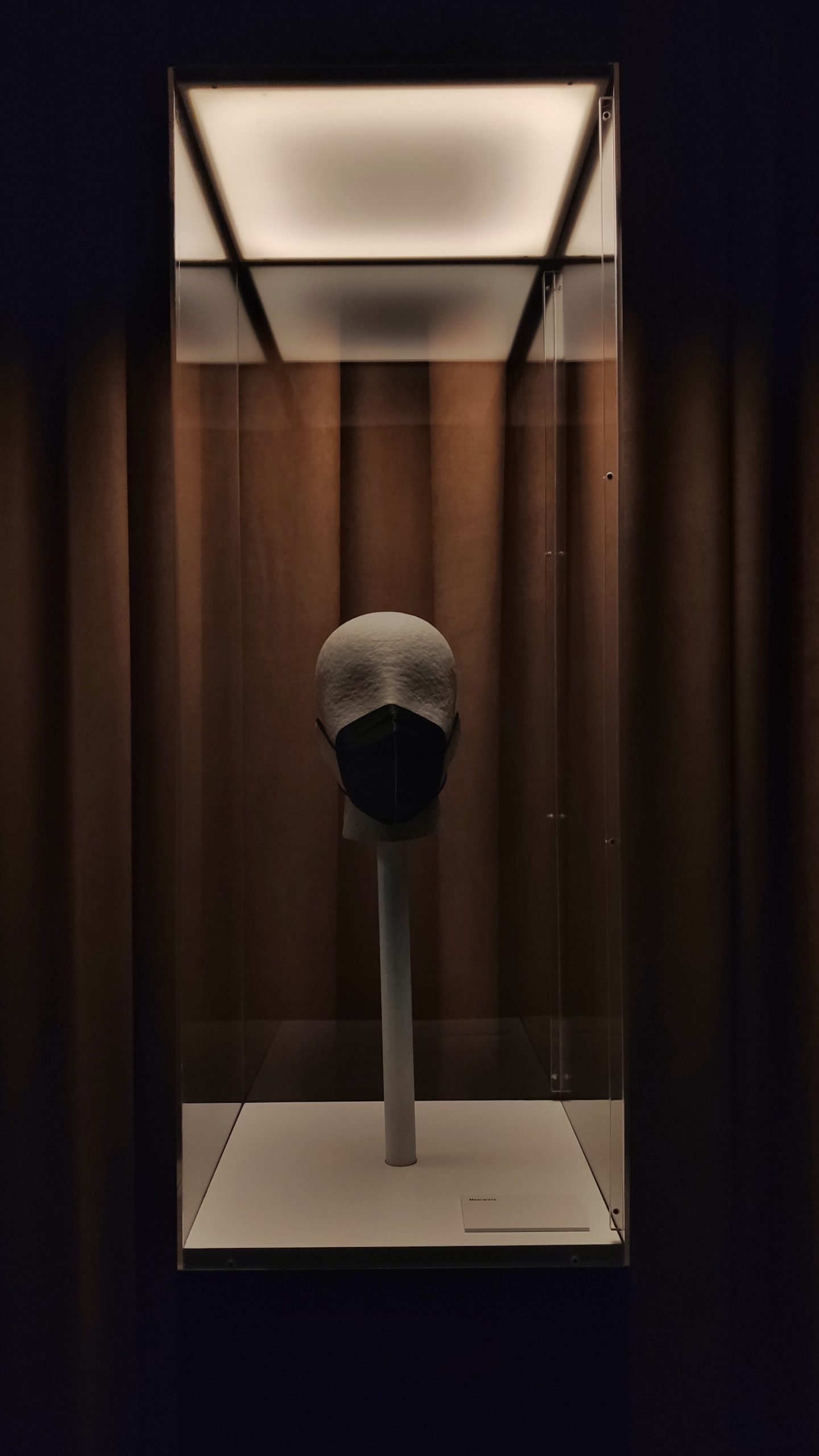 Lee más sobre el artículo Sva cviqve persona. La màscara no menteix mai