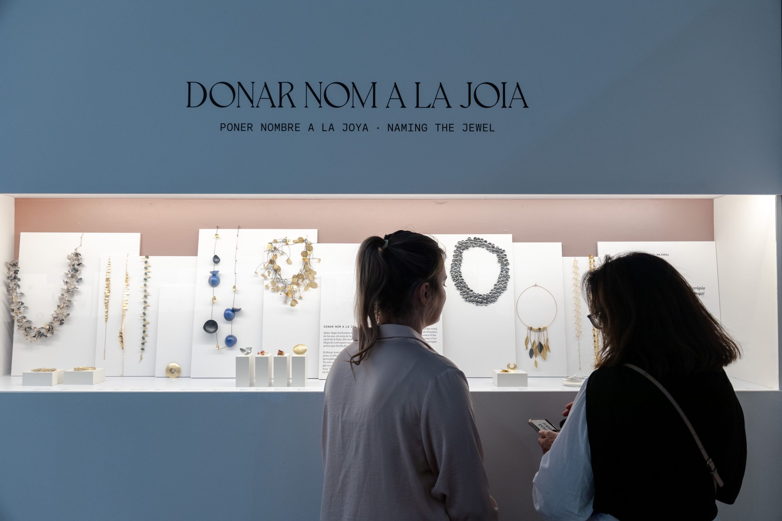 Lee más sobre el artículo Enric Majoral, la joya expandida