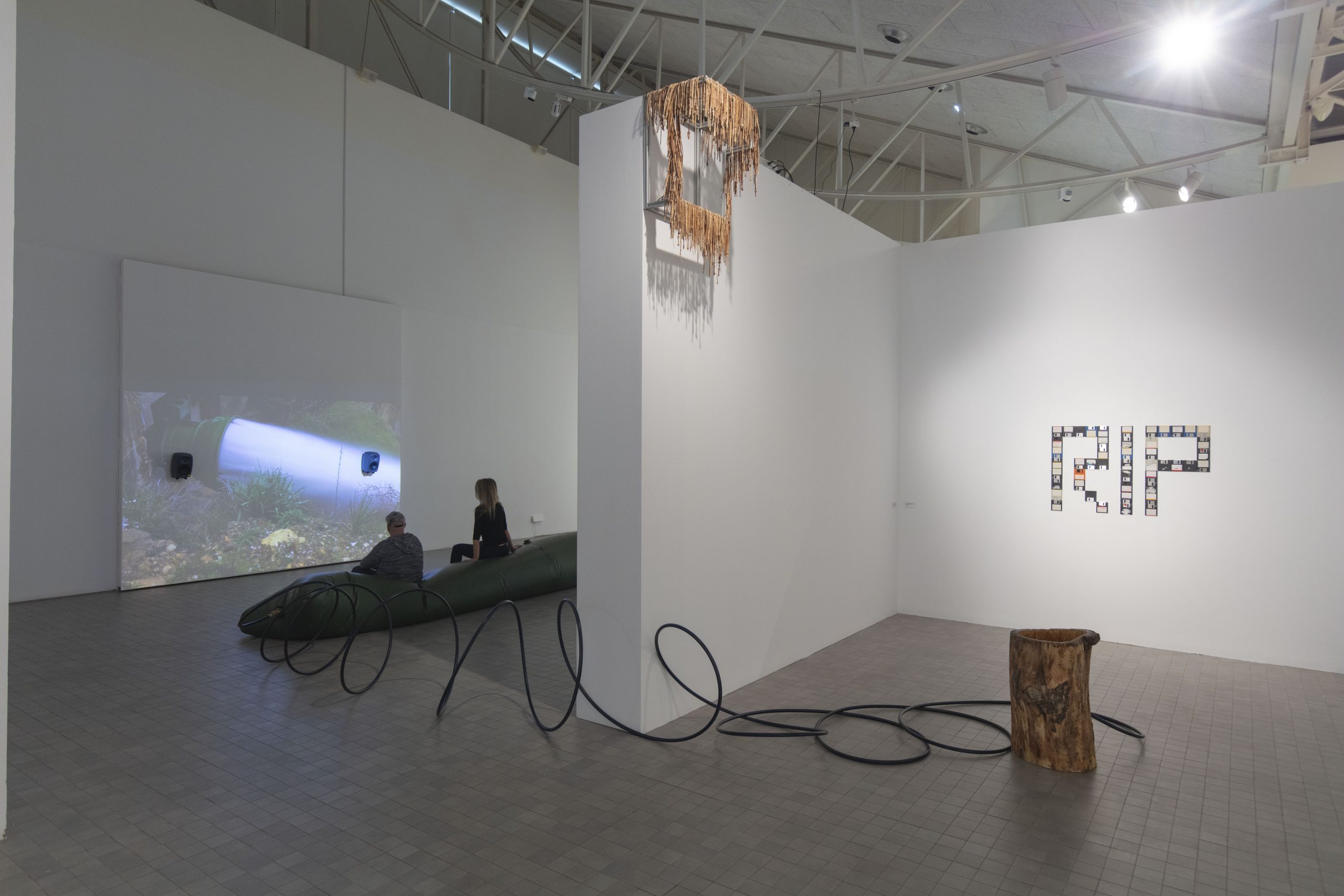 Lee más sobre el artículo Limbo, Enrique Radigales