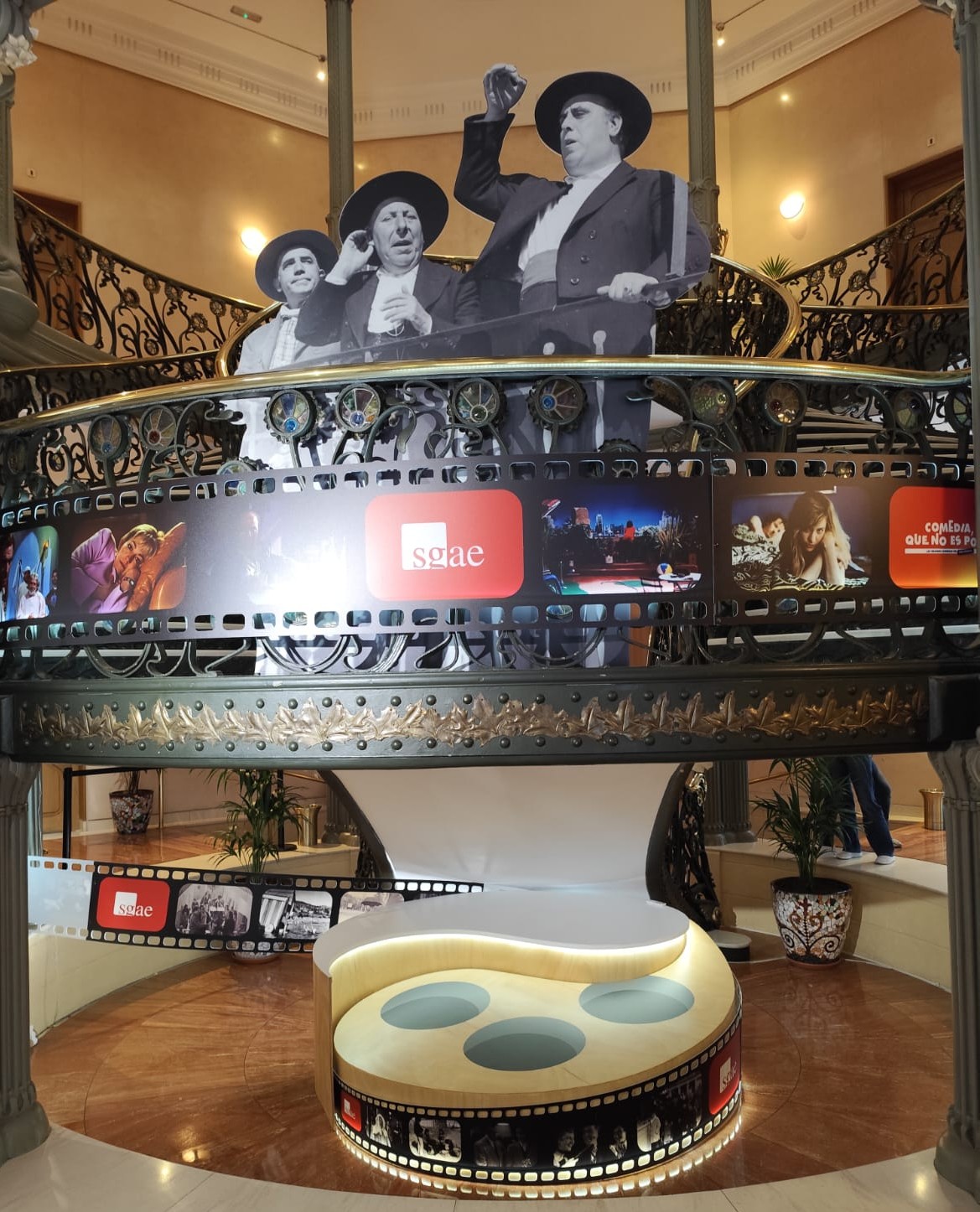 Lee más sobre el artículo Comedia, que no es poco